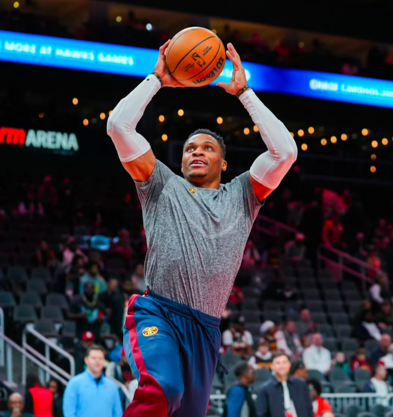 关于掘金狂砍冲击季后赛分，老鹰迎来新赛季高光！的信息